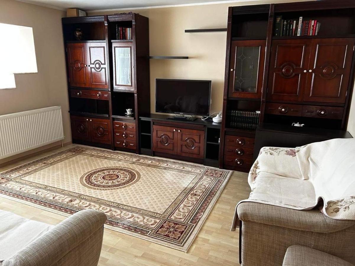 Lalelelor Apartment スチャヴァ エクステリア 写真
